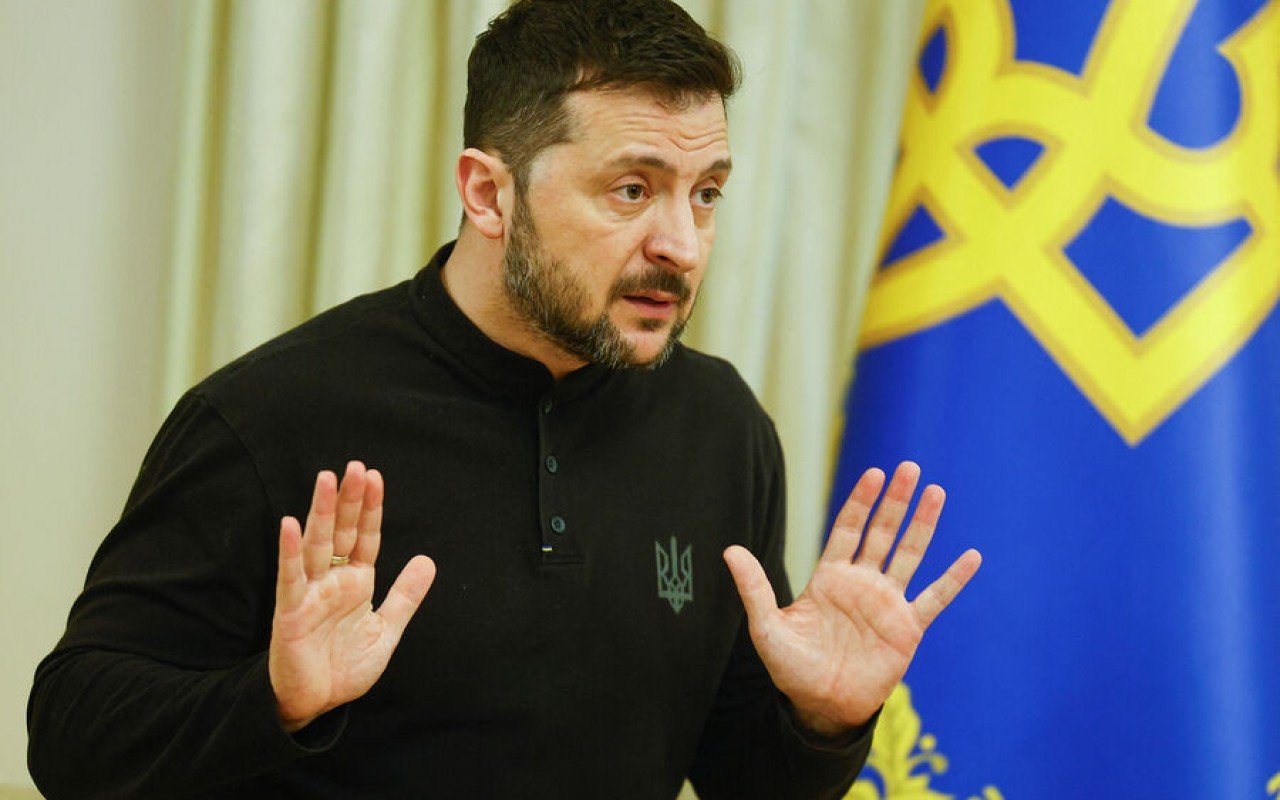 Zelenski yeni komandanlar təyin etdi