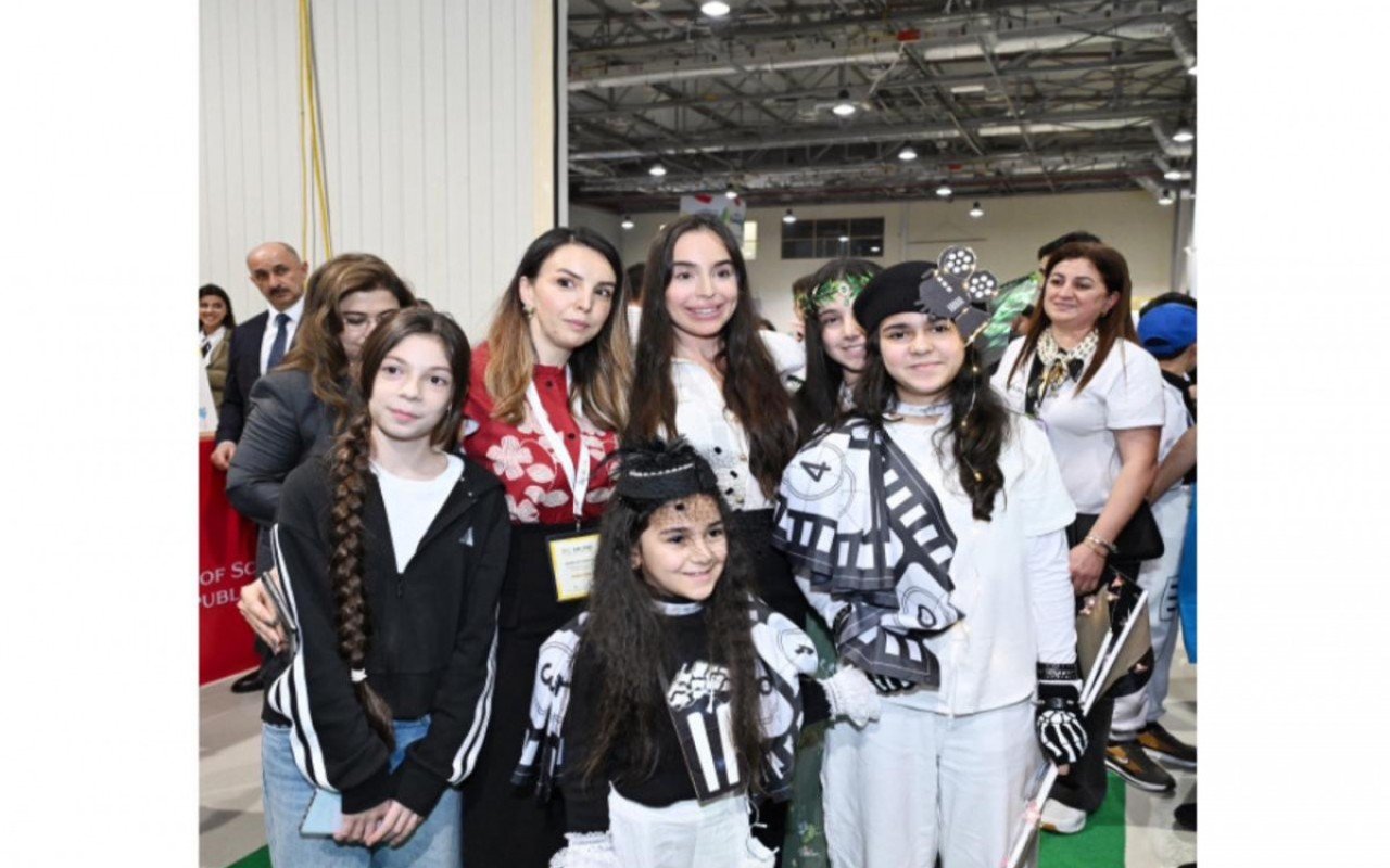 Leyla Əliyeva və Arzu Əliyeva Beynəlxalq STEAM Azərbaycan Festivalını ziyarət etdi - FOTOLAR