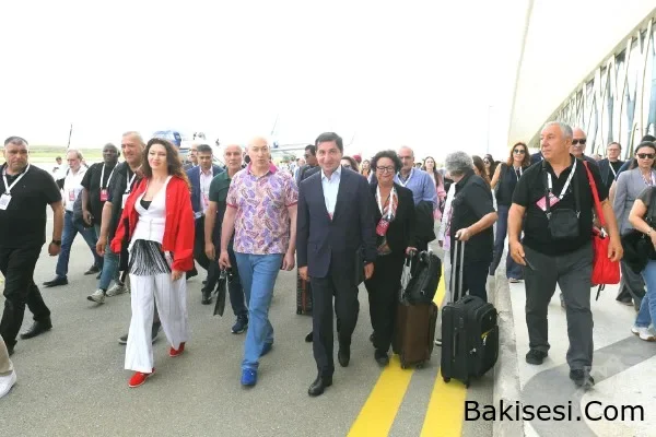 Forum iştirakçıları Qarabağ küçəsi ilə tanış oldular